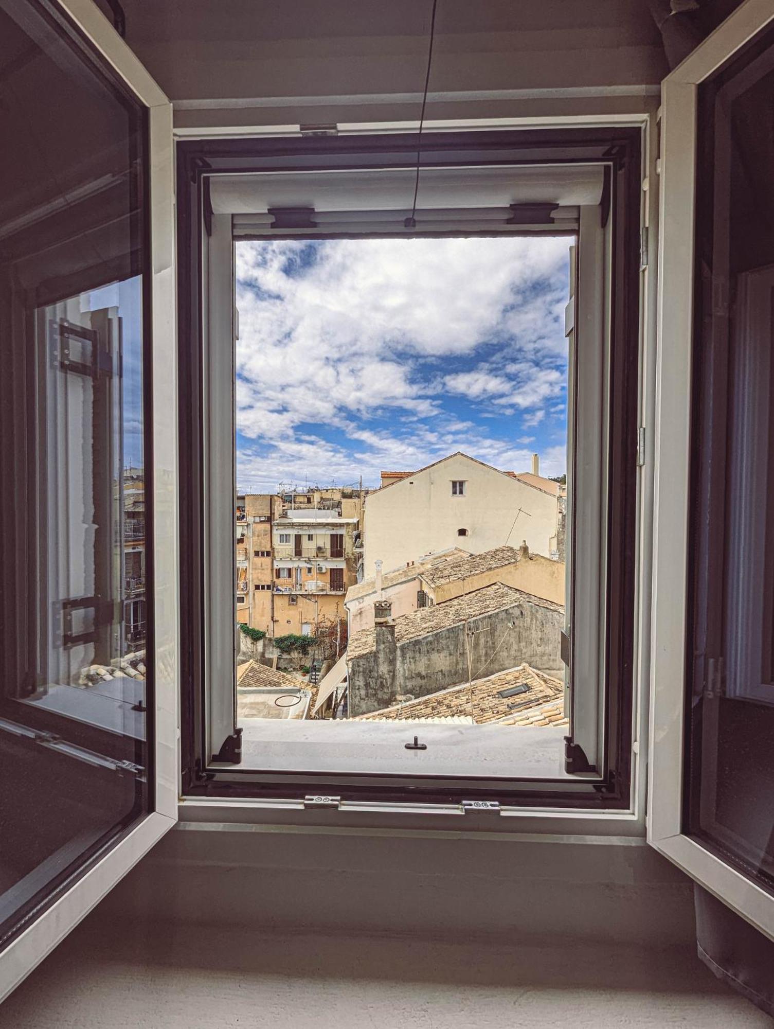 Ionian Pearl Apartments And Suites Corfu  Buitenkant foto