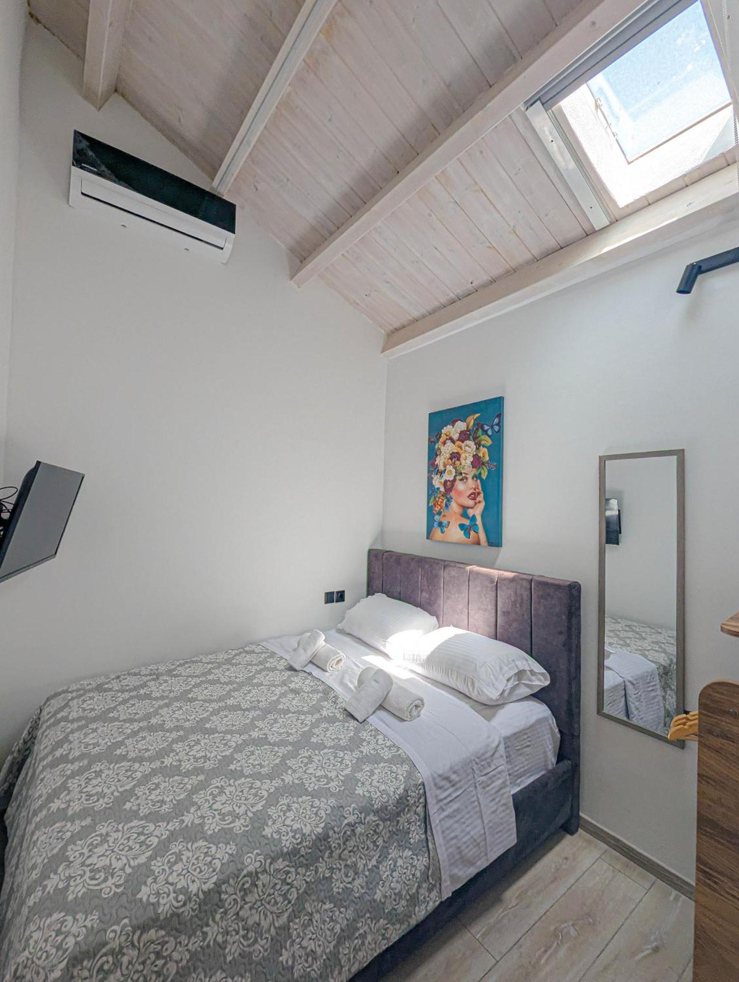Ionian Pearl Apartments And Suites Corfu  Buitenkant foto